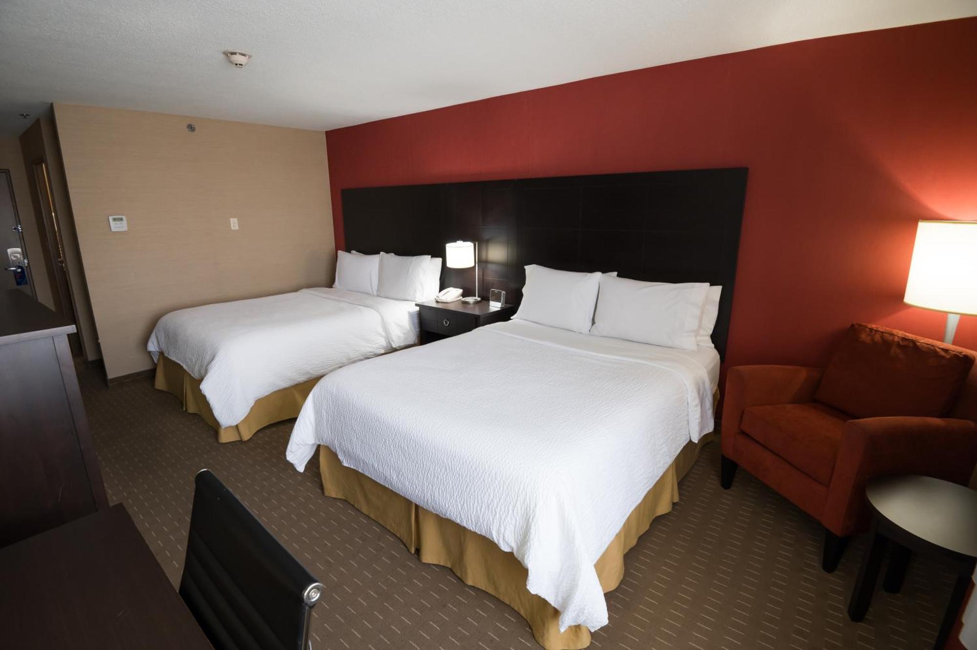Express & South By Ihg Hotel Chatham-Kent