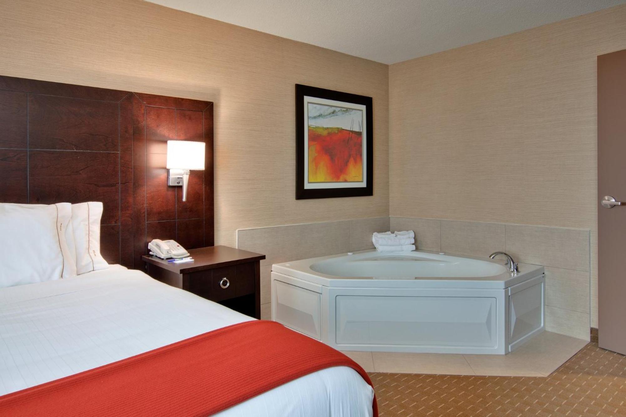 Hotel Express & South By Ihg Chatham-Kent