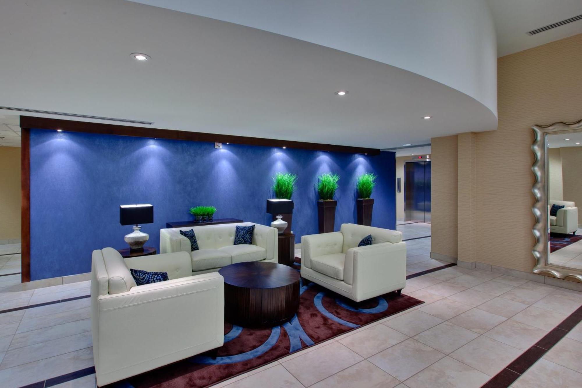 Express & South By Ihg Hotel Chatham-Kent