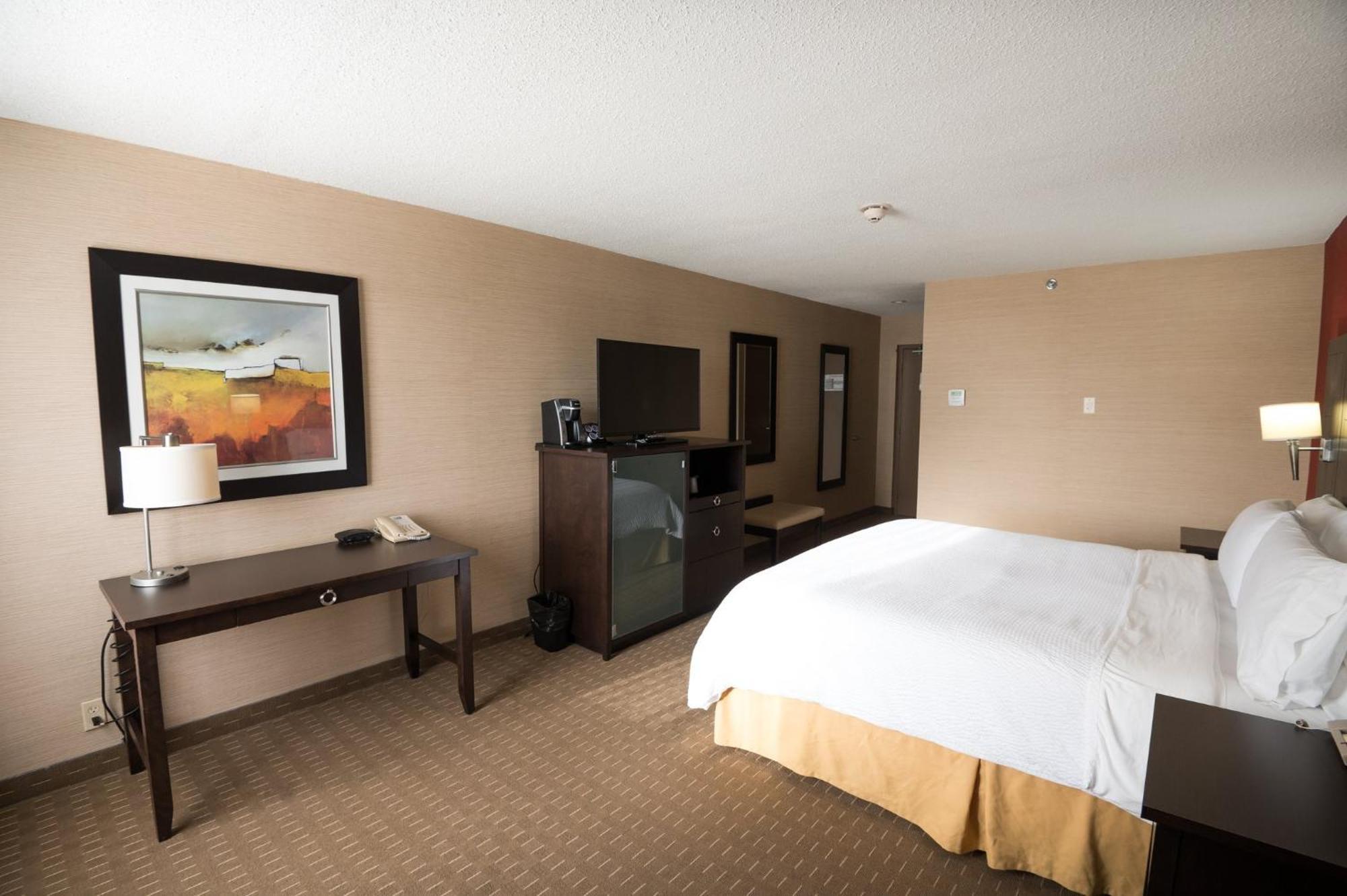 Hotel Express & South By Ihg Chatham-Kent