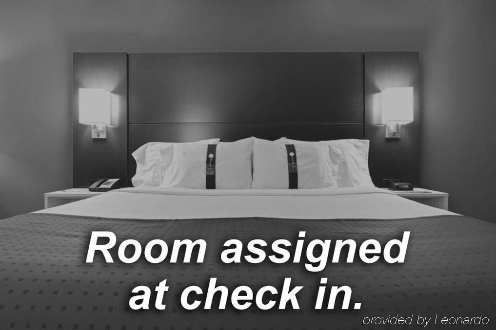 Express & South By Ihg Hotel Chatham-Kent