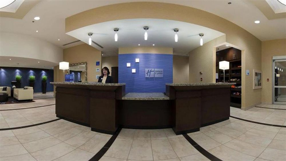 Express & South By Ihg Hotel 3*