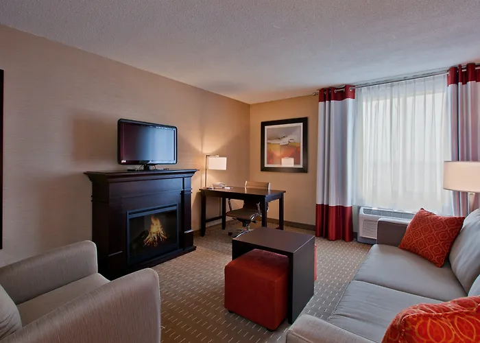 Holiday Inn Express Hotel & Suites Chatham South By Ihg