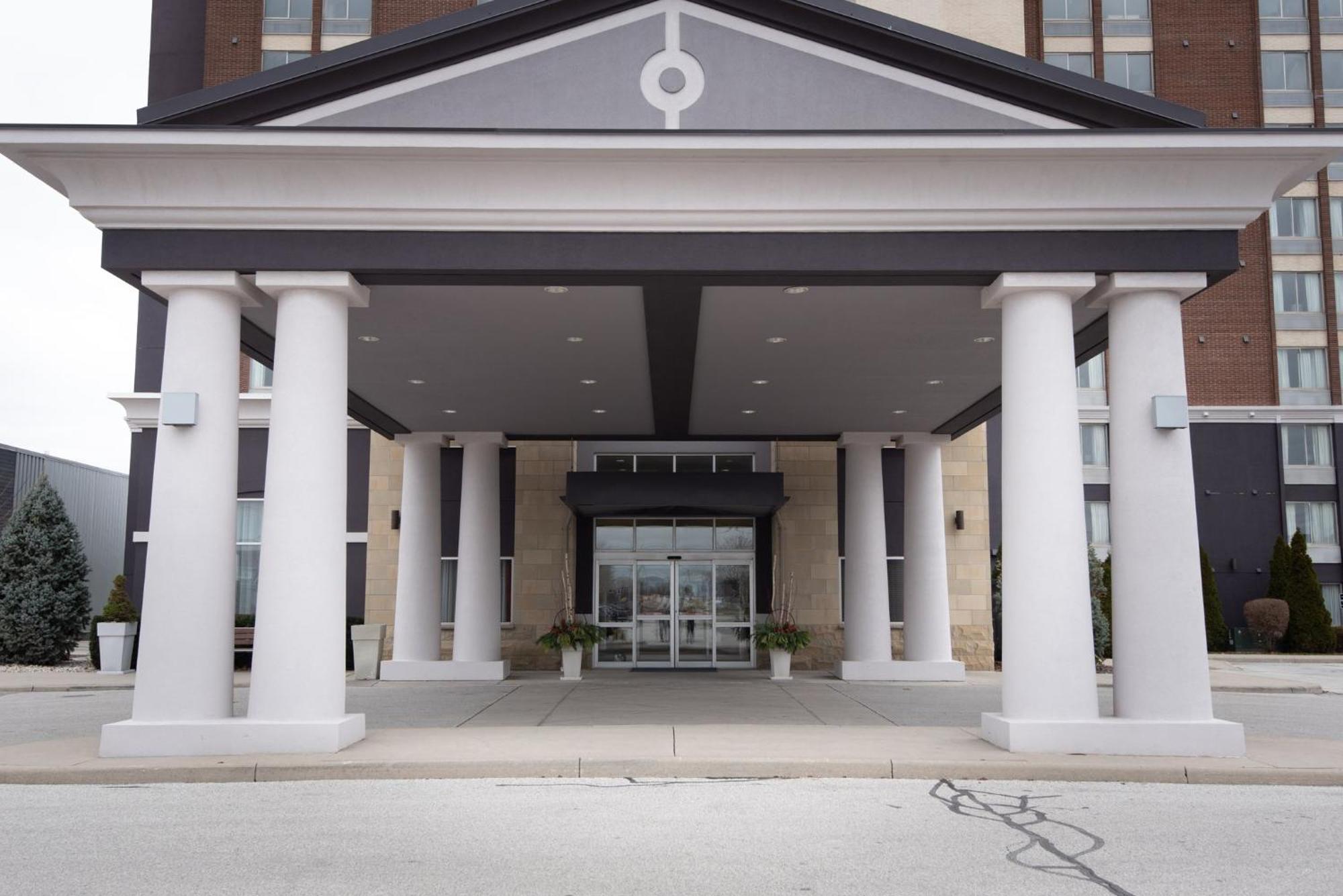 Express & South By Ihg Hotel Chatham-Kent