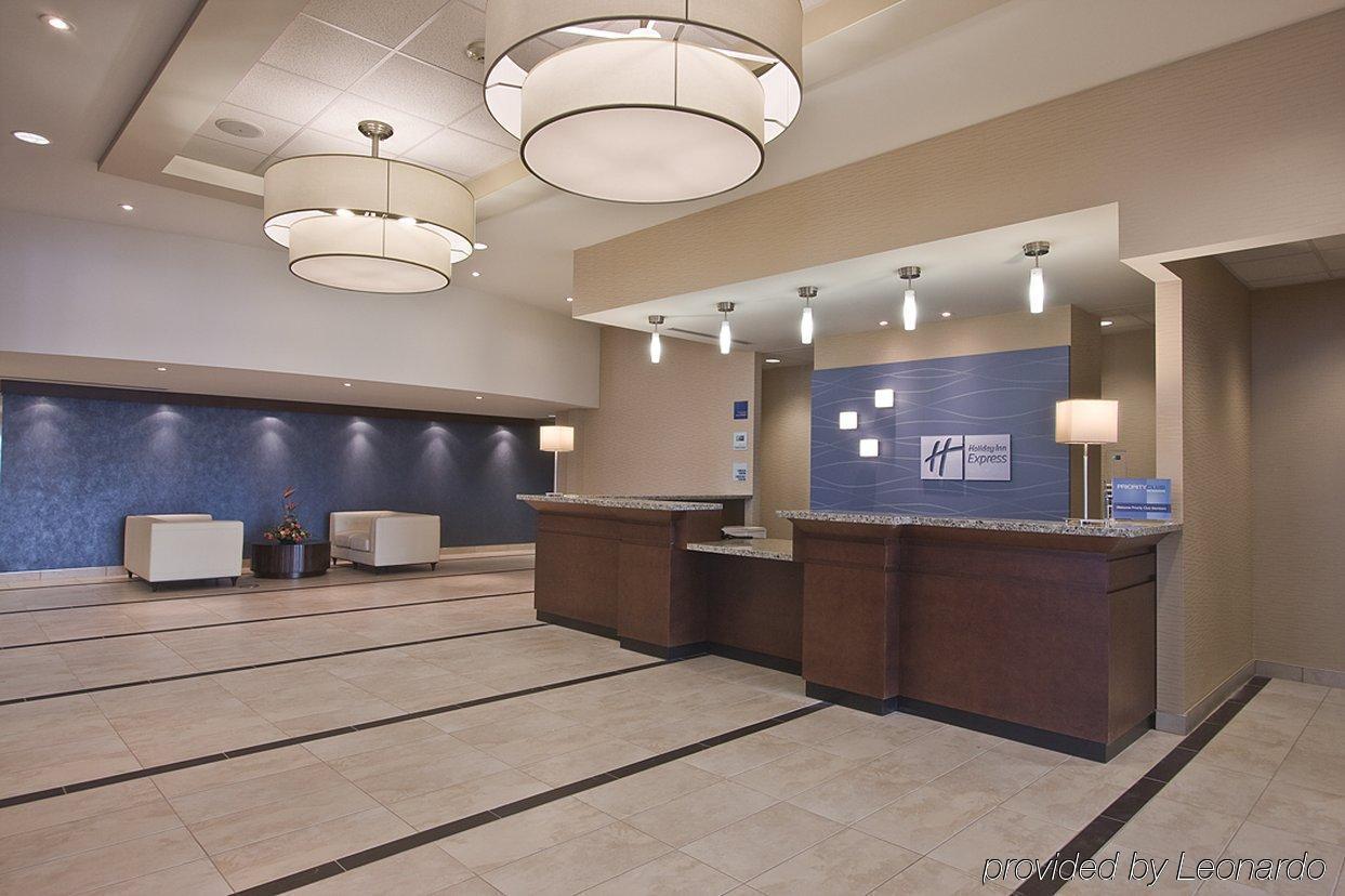 Express & South By Ihg Hotel Chatham-Kent