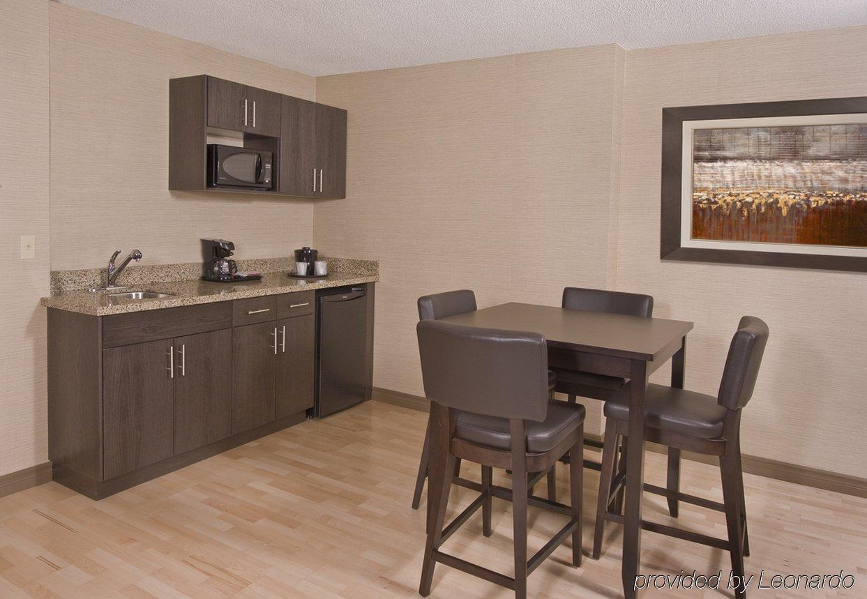 Express & South By Ihg 3* Chatham-Kent