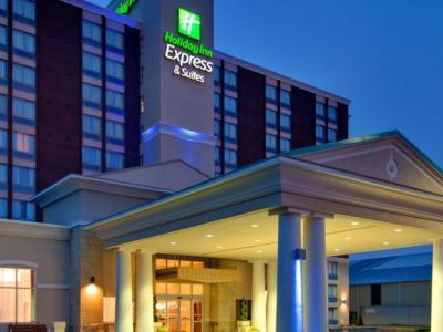 Express & South By Ihg Hotel Chatham-Kent